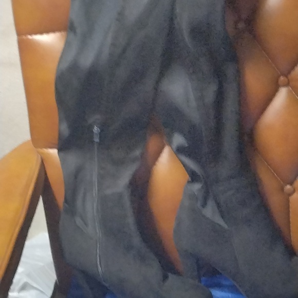 Thigh high boots - Picture 2 of 3